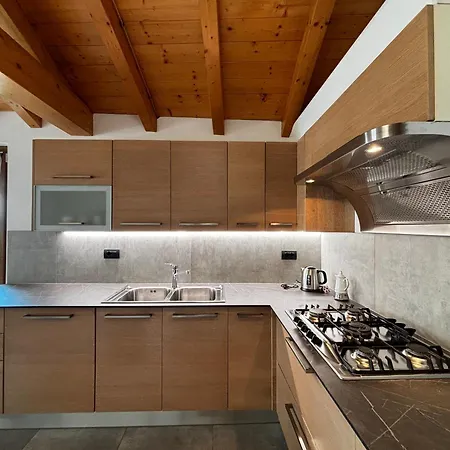 Casa Mariett - Larihome A92 아파트 그라베도나